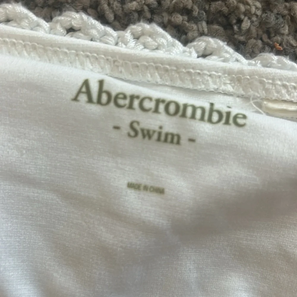 Abercrombie & Fitch swimsuit - Picture 14 of 14